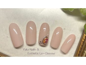 ユウコネイルズアンドエステティック ラ デェス(Yuko Nails & Esthetic La Deesse)/シルバーコース(定額制)¥6500