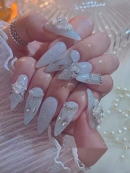 ロカネイル(ROKA NAIL)の写真/SNSで人気のデザイン・パーツも多数◎スカルプ長さ出し専門店ならではの高技術で美しく華やかな指先に！