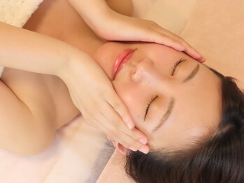 リコ(Rico)の写真/【Rico式小顔矯正＋造顔マッサージ】Rico独自の技術で、小顔と美肌を同時に実現★ヘッドスパも人気!!