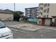 もみかる 太田駅前店の雰囲気（駐車場は店前に2台、建物の裏に3台完備。目印は黄色のコーン）