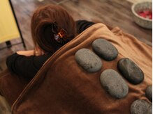 整体サロン メホリア(Mejoria)の雰囲気(体の芯から温めてほぐす遠赤外線ホットストーンサービスも◎)