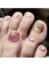 リッシュ トロワ(RICHE trois)/推しフットネイル