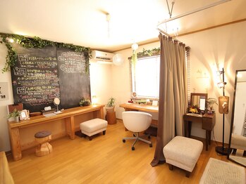 エテクルール/待ち合い&カウンセリング室