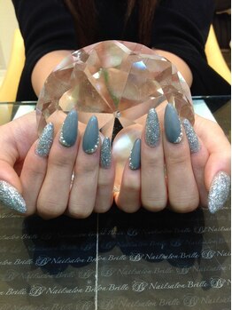 エスフィーネイルサロン ブリーユ(Esfy nailsalon Brille)/4本アート