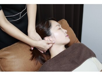 ナナマルニ 高知店(702)/