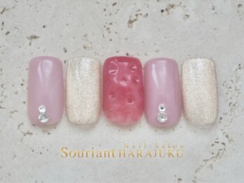 スリアンハラジュク(Souriant HARAJUKU)の写真/季節ごとに変わるデザインで、目を惹く大人の美爪へ♪上質なケアと丁寧な施術に定評あり◎カラー変更無料＊