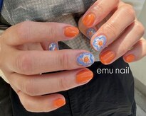 エム ネイル(emu nail)