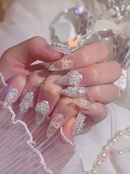 ロカネイル(ROKA NAIL)の写真/【ベースにパラジェル使用◎】思わず見惚れる上品スカルプネイル★デザイン豊富！持ち込みもOK♪[新大久保]