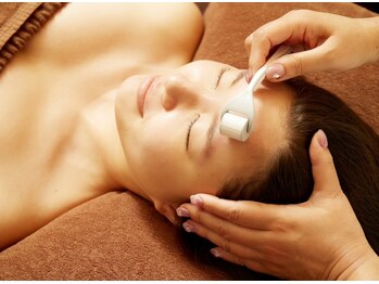 ハリキュア(Hari-Cure)/お肌に特化のダーマ鍼