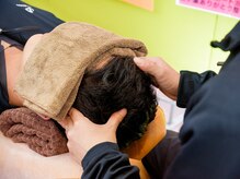 西千葉ありがとう整骨院/ヘッドマッサージ施術風景