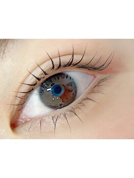 ナチュラル上品な目元にしたい