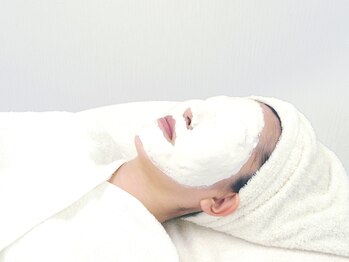 エステサロン朝/モイスチャーアルゲパック