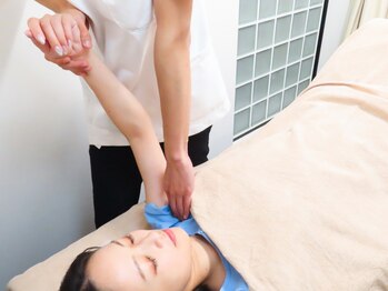 グッバイ鍼灸院整骨院整体院(good bye鍼灸院整骨院整体院)/首肩