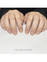ブラック 池尻大橋店(BLACK)/自爪風×ベージュネイル
