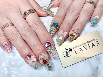 プロフェッショナル ネイルサロン ラヴィアス(LAVIAS)の写真/《付替オフ全員無料》旬の手描きア-ト&高技術デザインが人気!札幌TOPクラスの高リピート率を誇る人気salon!
