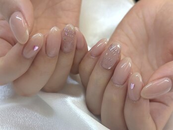 ピンクベージュネイル