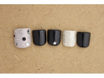 ネイルサロン ブランロール 白金店(Nail Salon Blanl'or)/FOOT ブラック×スタッズ☆
