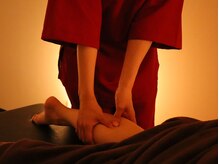 もみほぐし・ふくらはぎ【マッサージ・オイル・もみほぐし・整体・ストレッチ・眼精疲労・小顔・自律神経】