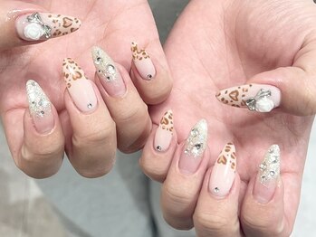 コム 草加マルイ店(com by neolive)の写真/【韓国/ワンホン持ち込みデザイン¥5550~】トレンドのパーツやア-トも◎新作トレンドネイルができるサロン★