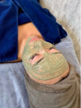 ポーデベロア(Peau des velours)の写真/名古屋でREVIと言えばポーデべロア！【REVIハーブピーリング】肌悩みの多くなるこの季節に肌代謝を活性化！