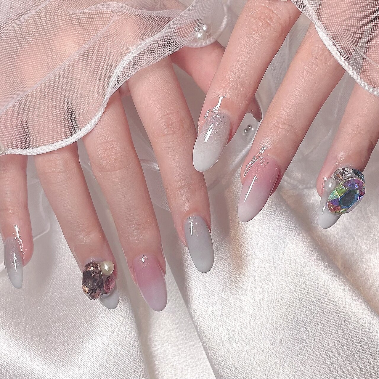 2026年春トレンド】ゴージャス ハンド 春のネイルデザイン集｜人気順