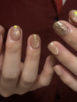 フィルネイル(fil nail)/光をまとう大人のキラキラネイル