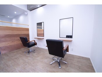 ヘアアンドアイラッシュ テクテク(teku teku)/美容室併設サロン