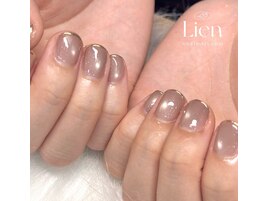 大人上品なグレージュ×ミラー