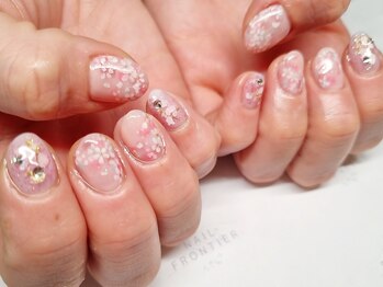 ネイルフロンティア 吉祥寺(NAIL FRONTIER)/桜吹雪ネイル11980円
