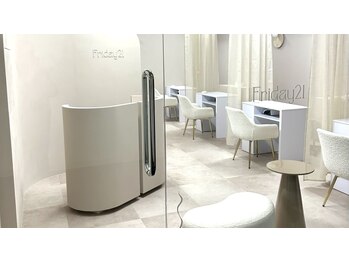 フライデートゥエンティーワン(Friday 21)/