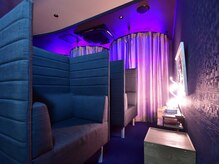 アタマスター(ata.master)/周りが気にならない待合のお椅子