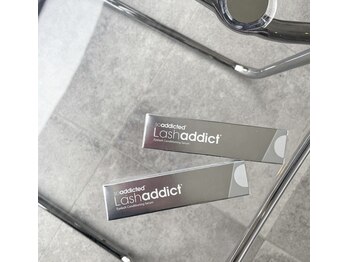 エジェ(eje)/ラッシュアディクト