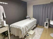 エテルネル(Eternel)の雰囲気（白を基調とした落ち着いた空間で癒します。）
