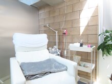 半個室のくつろげる施術スペース