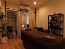 ベッド1台のサロンのため、のんびりおくつろぎいただけます。