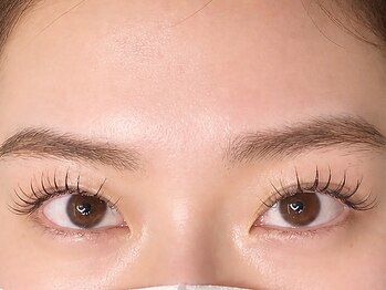 モルレーヴ(MOLREVE)の写真/【抜け感カラーで柔らかい目元へ】大人のためのサロン◎洗練された大人の目元にアップデート！