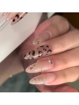 クリスタルネイル イオンモール広島府中店(CRYSTAL NAIL)の写真/【忙しいママさんにも！】大人気のJNA認定講師在籍サロン☆ライフスタイルに合わせたデザイン提案♪