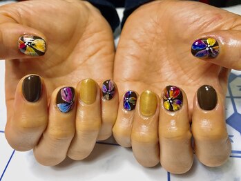ティーエス ネイル ガーデン(T.S Nail Garden)/カラフルフラワーデザイン