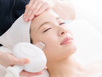 エヴァーグレース 南越谷店/ FACIAL＞マジックライト