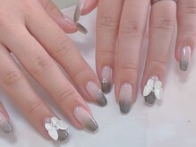 ニナズネイル(Nina's Nail)/ラメグラ