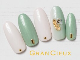 グリーン縦グラデネイル／6500円