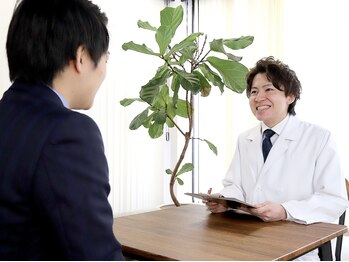 ガランテリー 御殿場店の写真/【リピーター続出】一度体験したら圧倒的な違いを実感☆男性脱毛士による男性のためのサロンです！