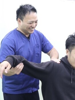ひがし接骨院の写真/【仕事で疲れた辛い体に！】首・肩こりや腰痛、慢性的なストレスによる不調等スッキリ解消♪仕事帰りも◎