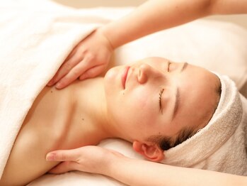 ムーロ バイ ミュー(muro. by mieux)/デコルテマッサージ