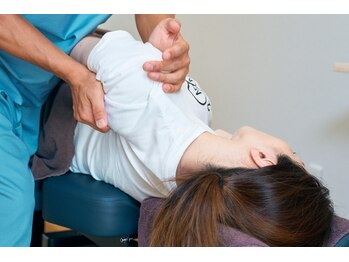 かんとま整骨院 中区鶴舞院/肩甲骨ストレッチケア