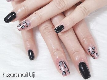 coolなレオパード柄をアクセント