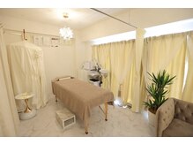 エラン(ELAN)の雰囲気（ラグジュアリー感の高いテントの中でローズエキスの恵みを全身へ）