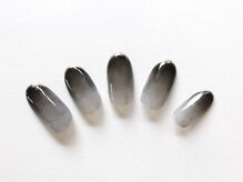 アヴィニール 表参道(Avenir)/ダークグラデーション