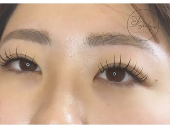 エスリリープラス(SLily+)/【マツエク/フラットラッシュ】