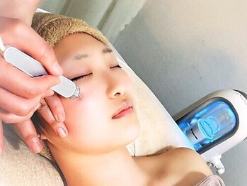 ナイングラム(ninegram)の写真/美容液でお肌を洗う新発想の肌管理！40種類以上の美容有効成分◎ベストチョイス受賞の毛穴洗浄特化マシン！